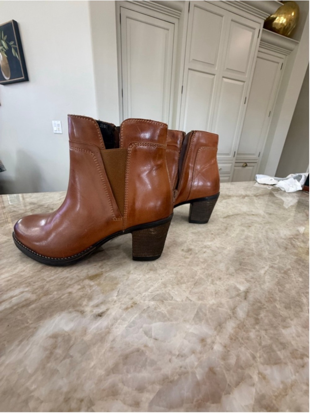 Women's Umberto Raffini Brown Leather Ankle Boots & Booties Size 36.